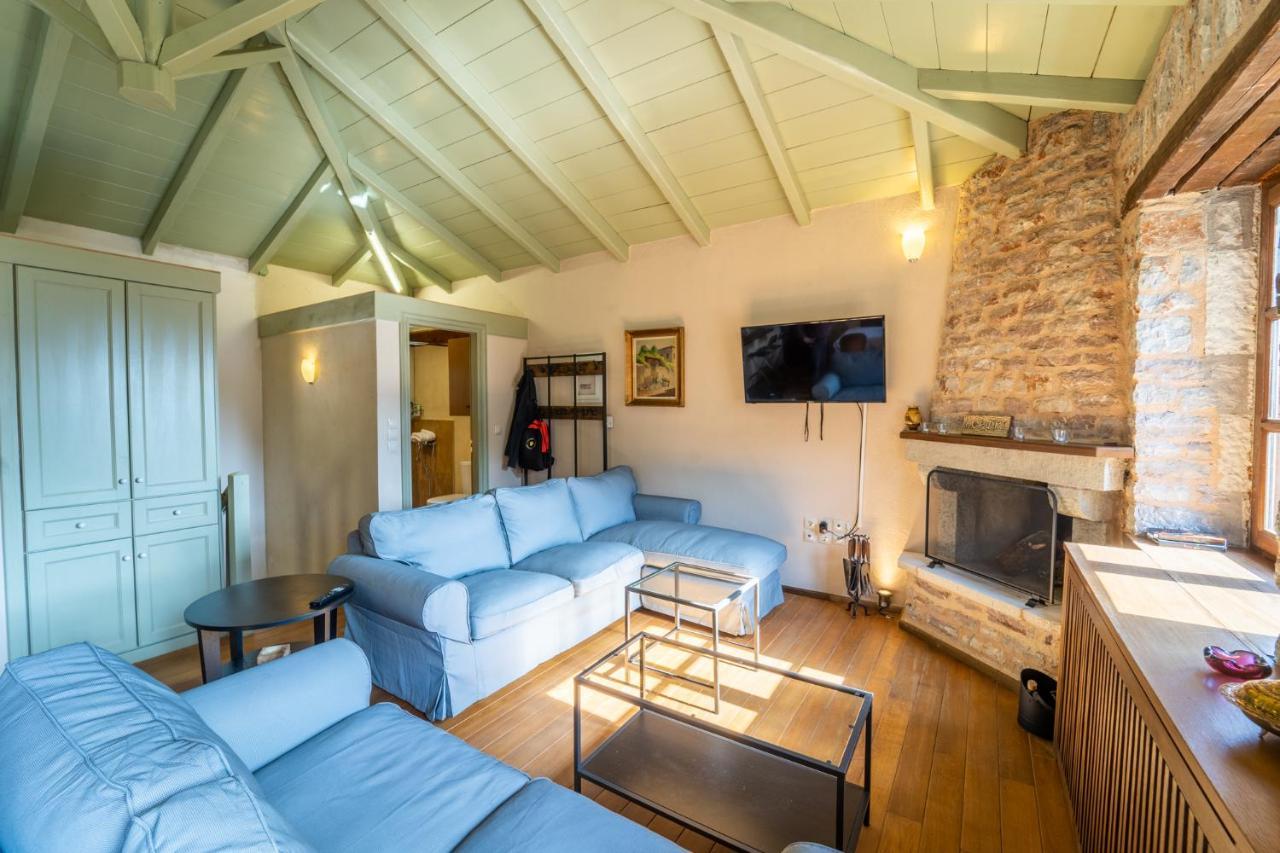 Maisonette Korfes-Κορφές-Μ Δύο Αυτόνομοι Όρoφοι Της Βίλας Κορφές Για Οικογένειες Και Μικρές Παρέες Karpenísion Exterior foto