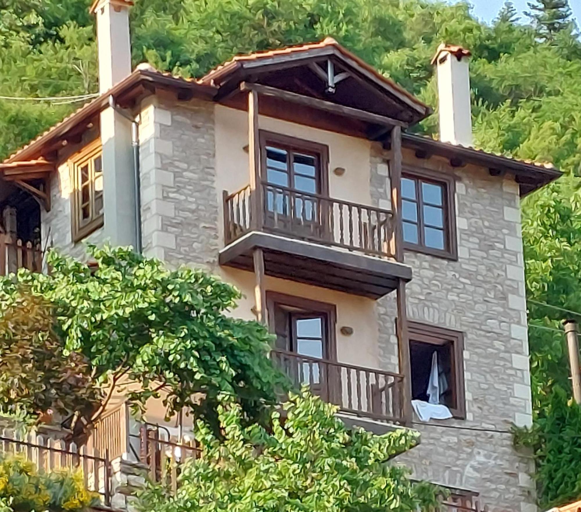 Maisonette Korfes-Κορφές-Μ Δύο Αυτόνομοι Όρoφοι Της Βίλας Κορφές Για Οικογένειες Και Μικρές Παρέες Karpenísion Exterior foto